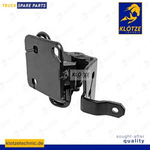 Hinge lower right