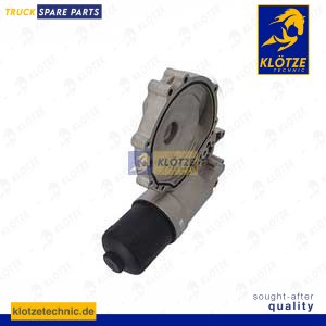 Oil filter housing with filter